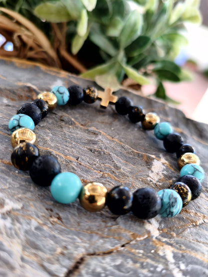 Pulsera "Golden Cross" – Turquesa, Piedra Volcánica y Oro Brillante