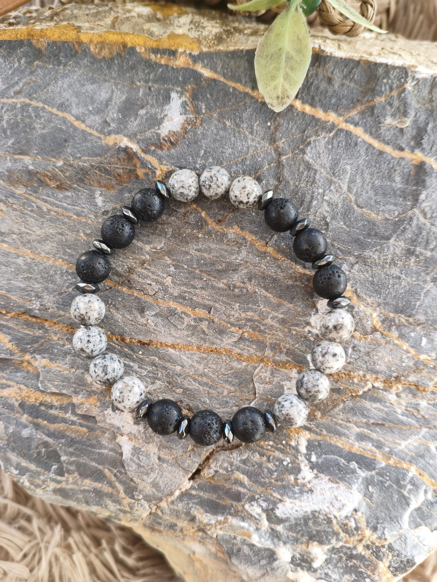 Pulsera "Magma & Stone" – Jaspe, Piedra Volcánica y Hematita