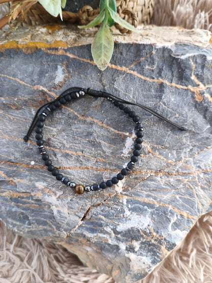 Pulsera "Essenze" – Ónix Mate y Centro de Jaspe rojo