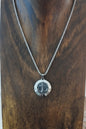 COLLAR CON DIJE DE ANCLA DE BARCO Y PUNTOS CARDINALES